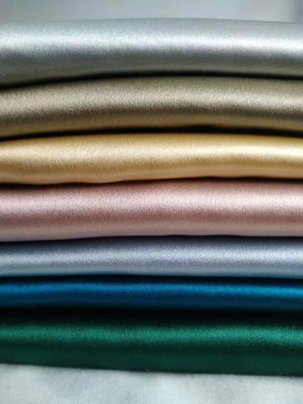 Luxury Satin Pillowcase – Silky Smooth Sleep for Hair & Skin